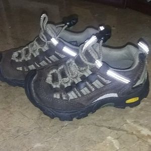 Boys toddler size 8 shoes